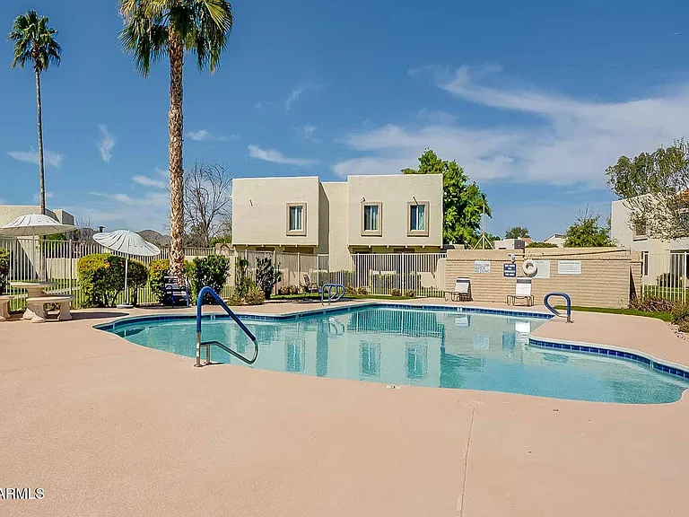 7906 E Keim Dr — Photo 46