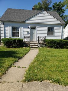 19394 Kingsville St, Harper Woods, MI, 48225