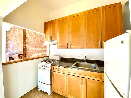 Rented by City & Suburban | media 2