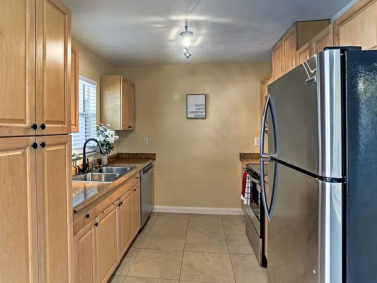 4120 SE 18th Pl — Photo 13