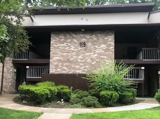 119 Amberly Dr UNIT F, Manalapan, NJ 07726