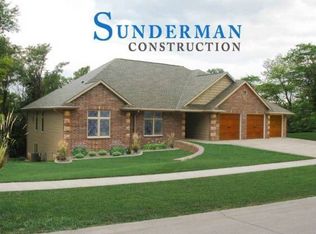 5807 River Pkwy NE, Cedar Rapids, IA 52411