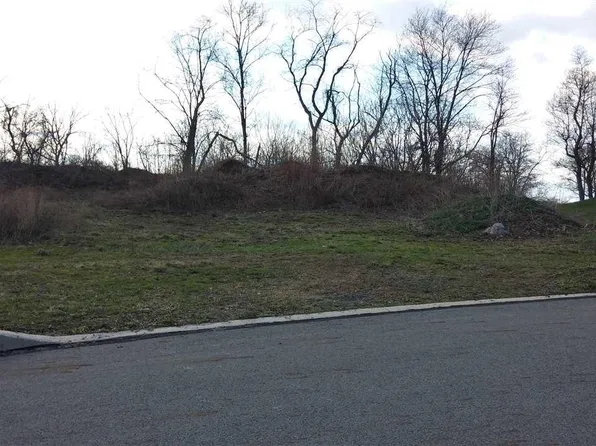 66 Oak Ave, Halifax, PA 17032