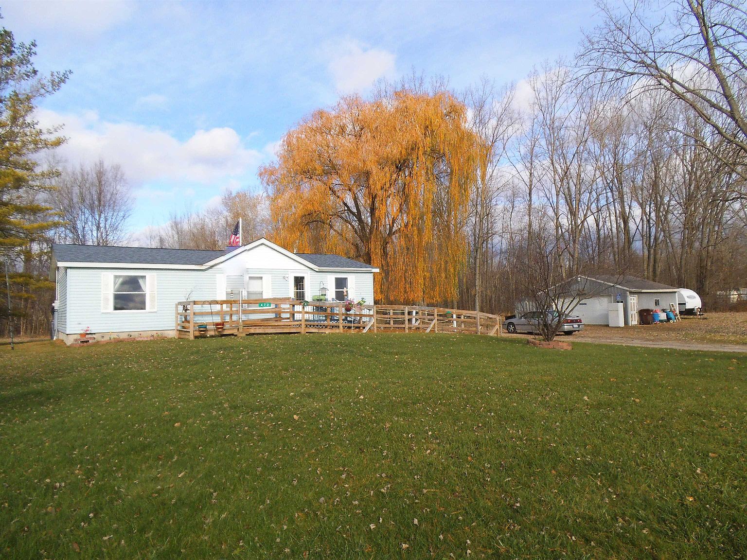 472 W Whitefeather Rd, Pinconning, MI 48650 Zillow