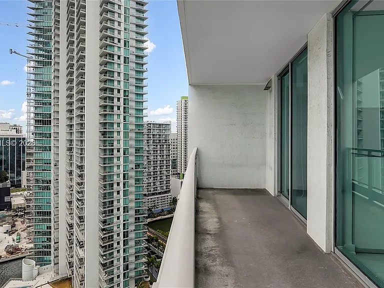 90 SW 3rd St #3003 — Photo 23