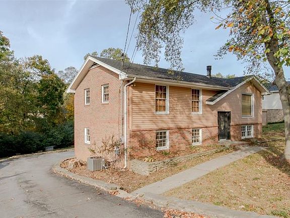 3rd image of 102 Nan Dr