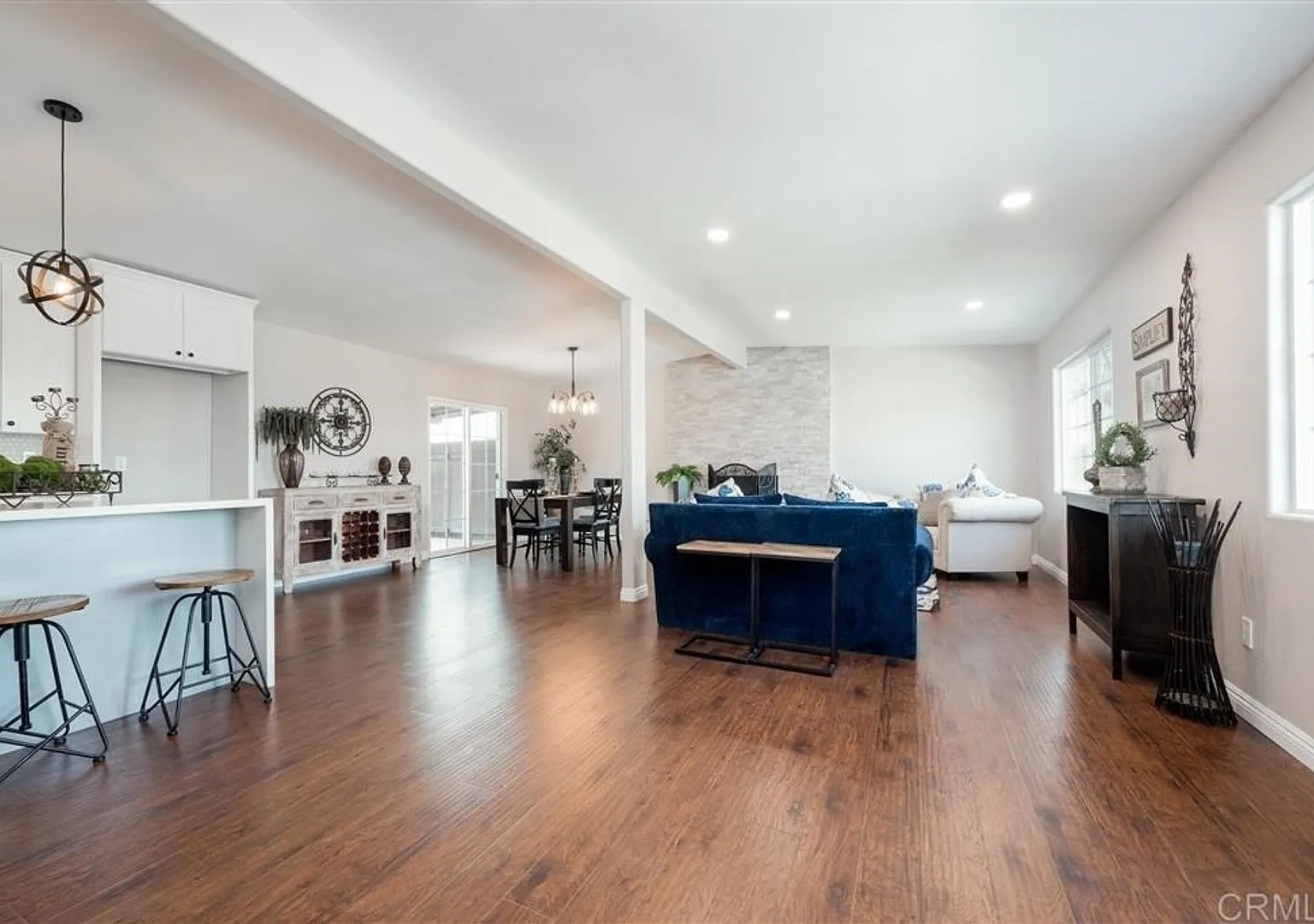 Large 5 Bedroom Home Near Mission Bay & Beaches — Photo 3