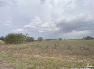 230 Clear Lake Dr, Poteet, TX 78065