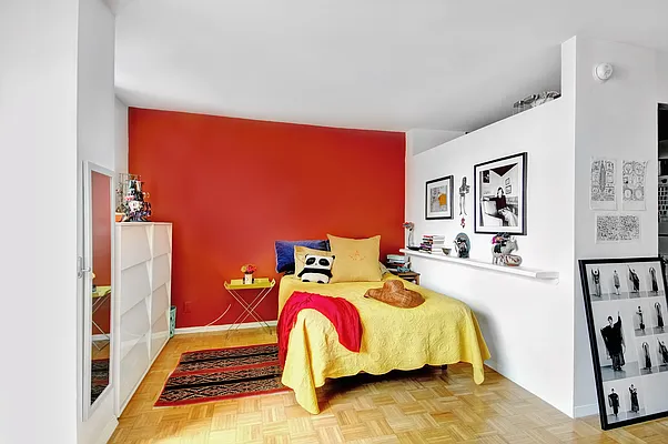 Rented by Real Broker NY LLC | media 7