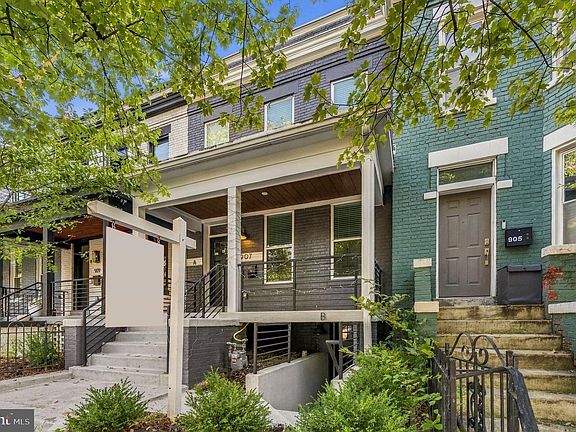 4th image of 907 L St NE