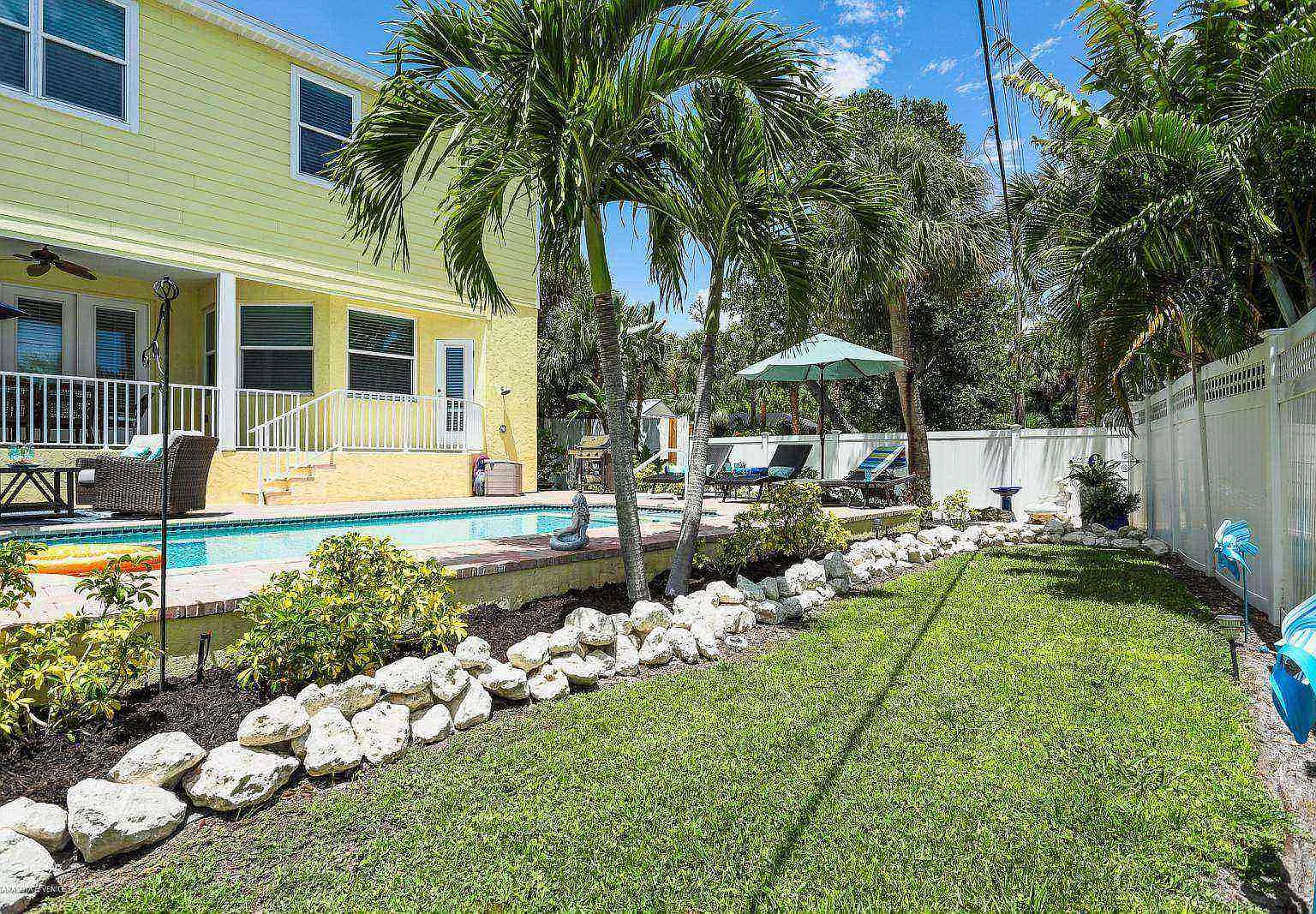 3 bed, 2309 sqft, $18,500 — Photo 2