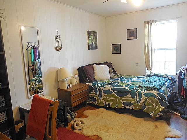 2nd image of 117 Pleasant St #2B