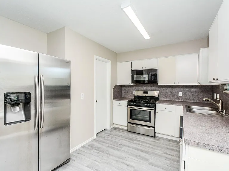 8826 Pecan Place Dr — Photo 8