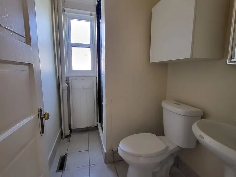 1639 W Turner St — Photo 22
