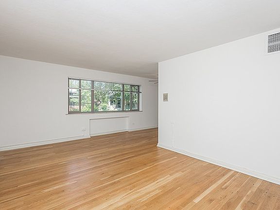 4th image of 1210 N Harrison St #1