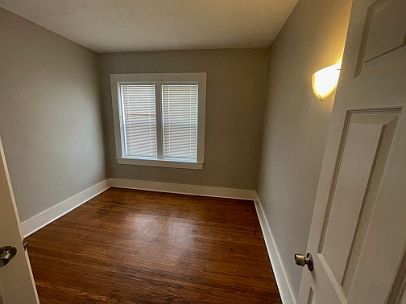5th image of 261 Henrietta St #3