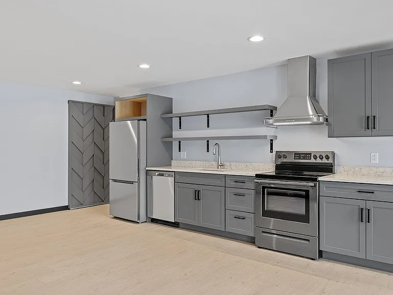 550 Texas Hill Rd #B — Photo 8
