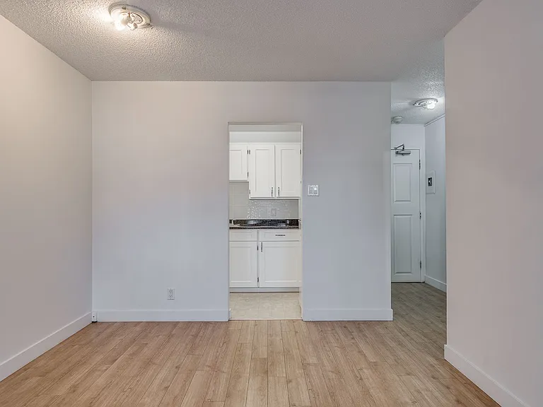 695 SE Marine Dr #605 — Photo 36