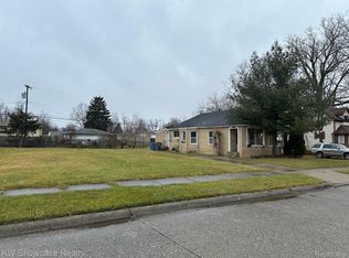 3902 Isabelle St, Inkster, MI 48141