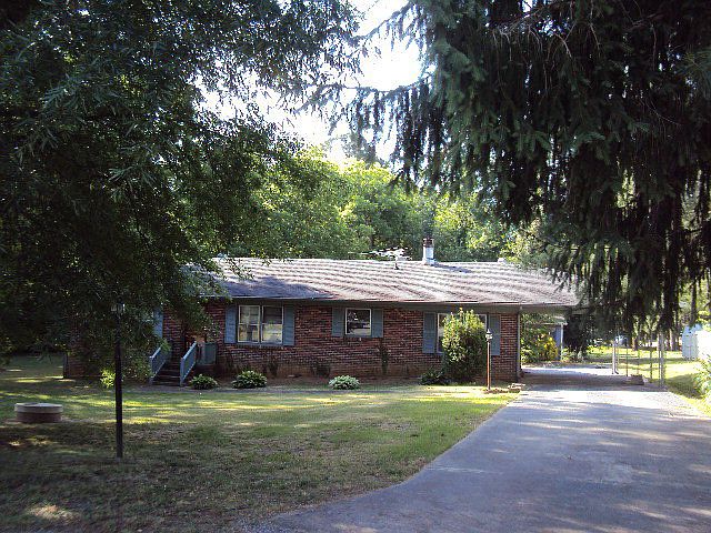 1st image of 1018 Elm Ct