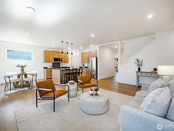 5th image of 3005 Cedar View Way