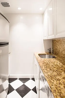 Rented by Keller Williams NYC | media 8