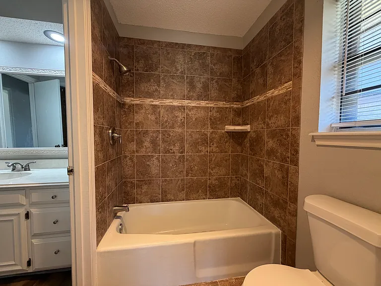3401 Essex Ave — Photo 26