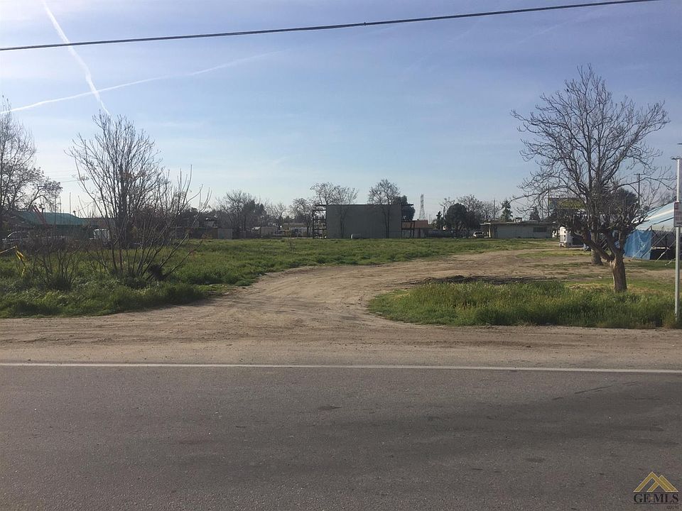 2nd image of 15 E White Ln