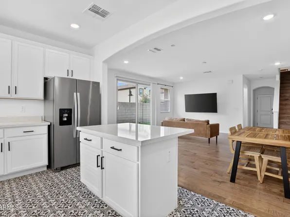 15177 W DESERT BLOOM Street, Goodyear, AZ 85338