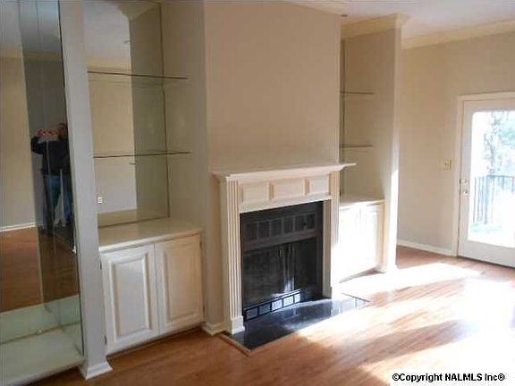 3rd image of 109 Knollridge Dr SE