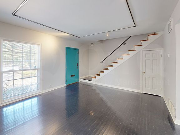 3rd image of 1915 N Prairie Ave APT B