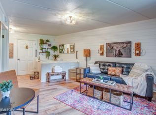 306 Baskins Creek Rd Unit 3-A, Gatlinburg, TN 37738