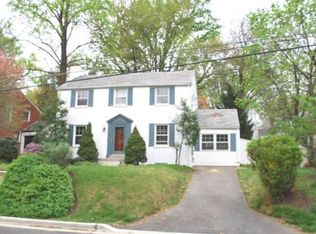 5205 Roosevelt St, Bethesda, MD 20814