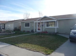 881 Sunset Dr, Fallon, NV 89406