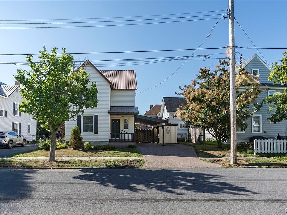 1st image of 406 Broadway Ave E
