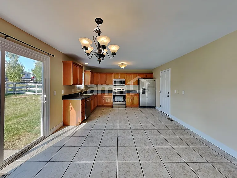 2210 Scheper Ct — Photo 6