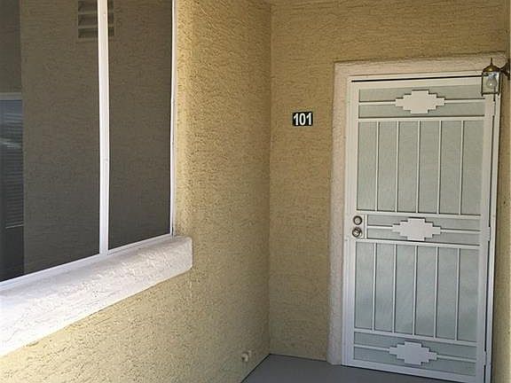 2nd image of 1401 Linnbaker Ln Unit 101