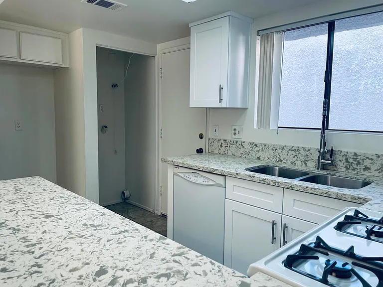 69603 Heather Way — Photo 6