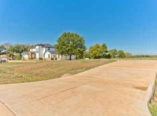141 Scarlet Oaks Dr, Joshua, TX 76058