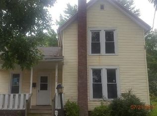 919 S Chippewa Ave, Freeport, IL 61032