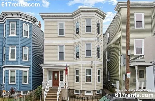 9 Carson St #1