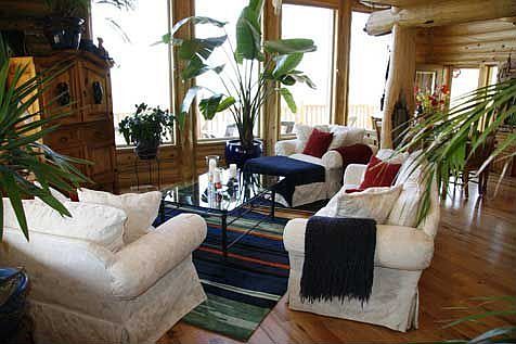 Family Room w/ Large Polarized Windows