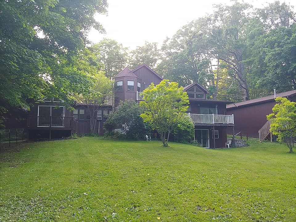 2nd image of 3248 Mulliken Rd