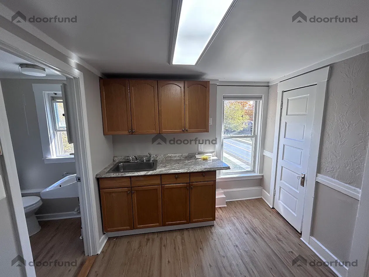 54 E Main St — Photo 4
