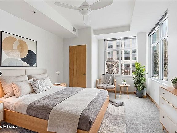 2nd image of 309 W Washington Ave Unit 310
