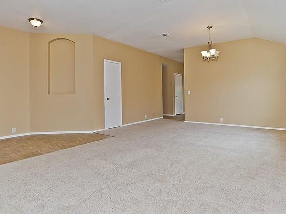 4th image of 1816 Little Deer Ln