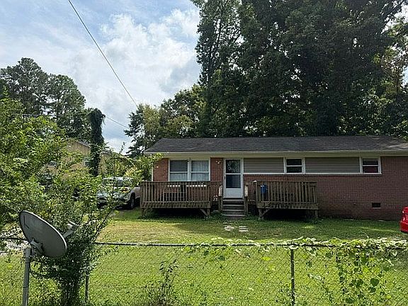 3rd image of 722 Hancock St