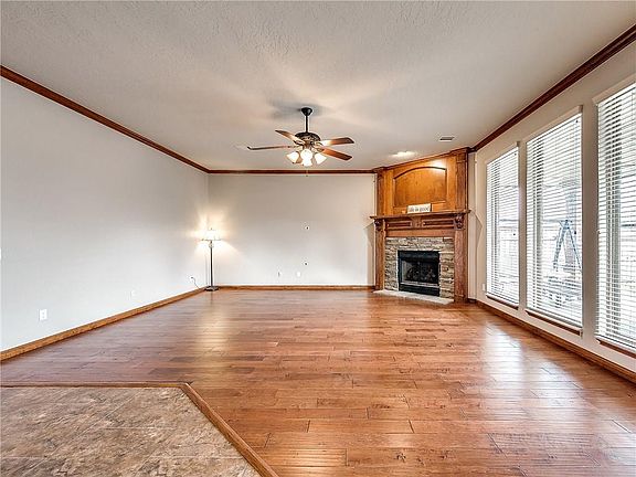 3rd image of 17308 Vitoria Dr