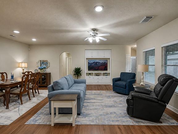 4th image of 26 Greenwich Pl