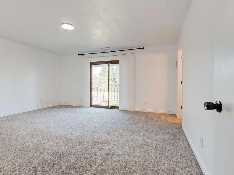 508 E Mission Dr — Photo 37
